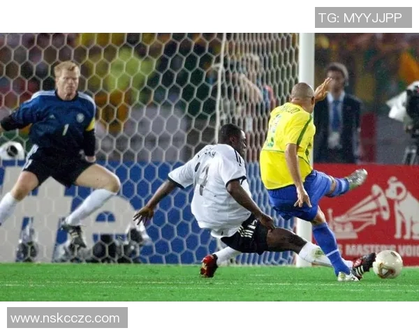 香港足球历史十佳球星盘点 谁是你心目中的最佳球员 香港足球历史十佳球星盘点 谁是你心目中的最佳球员